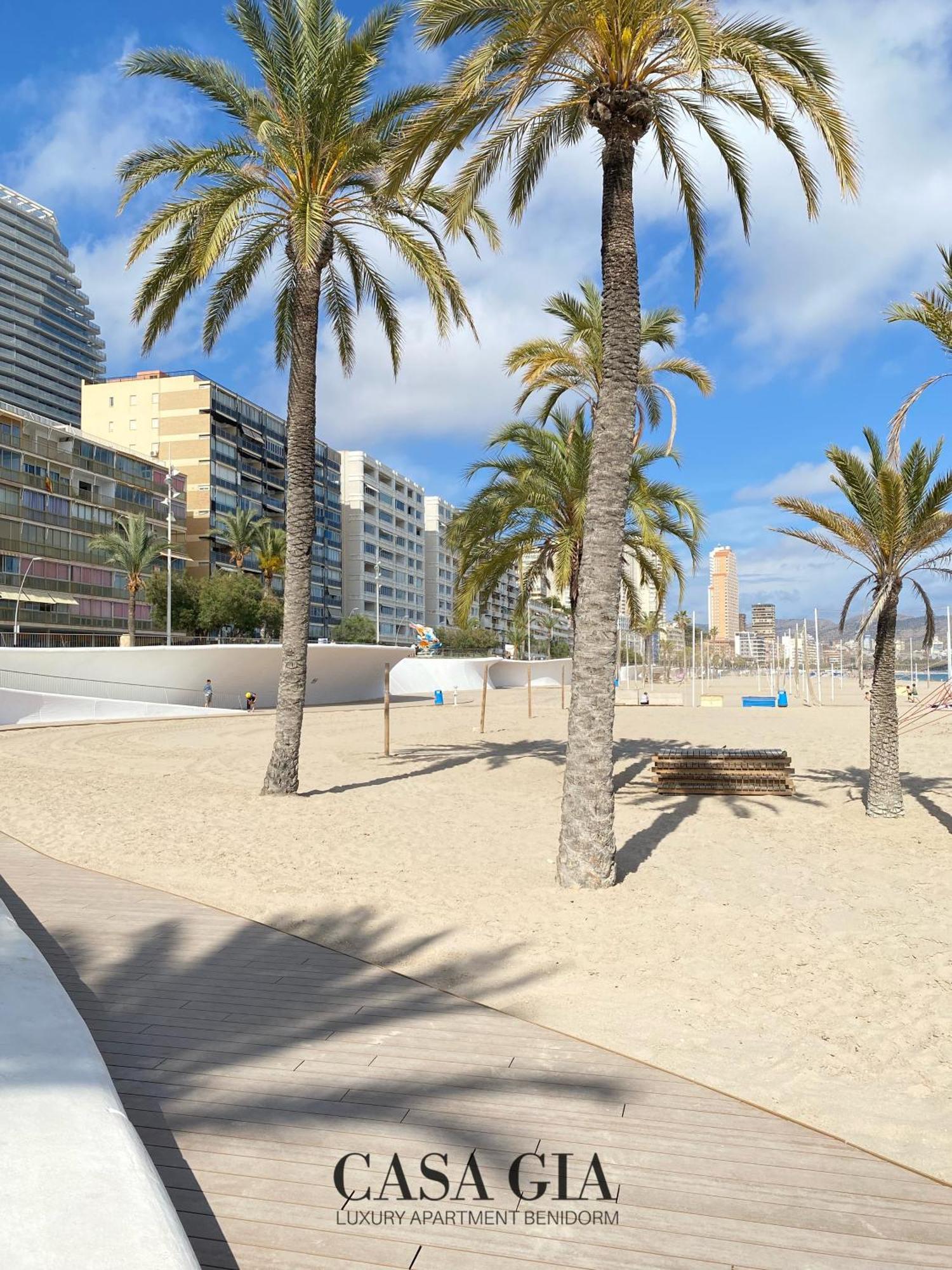 Casa Gia L Luxury Apartment Бенидорм Екстериор снимка